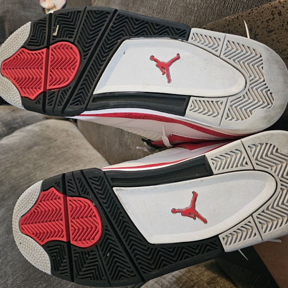 Jordan 4